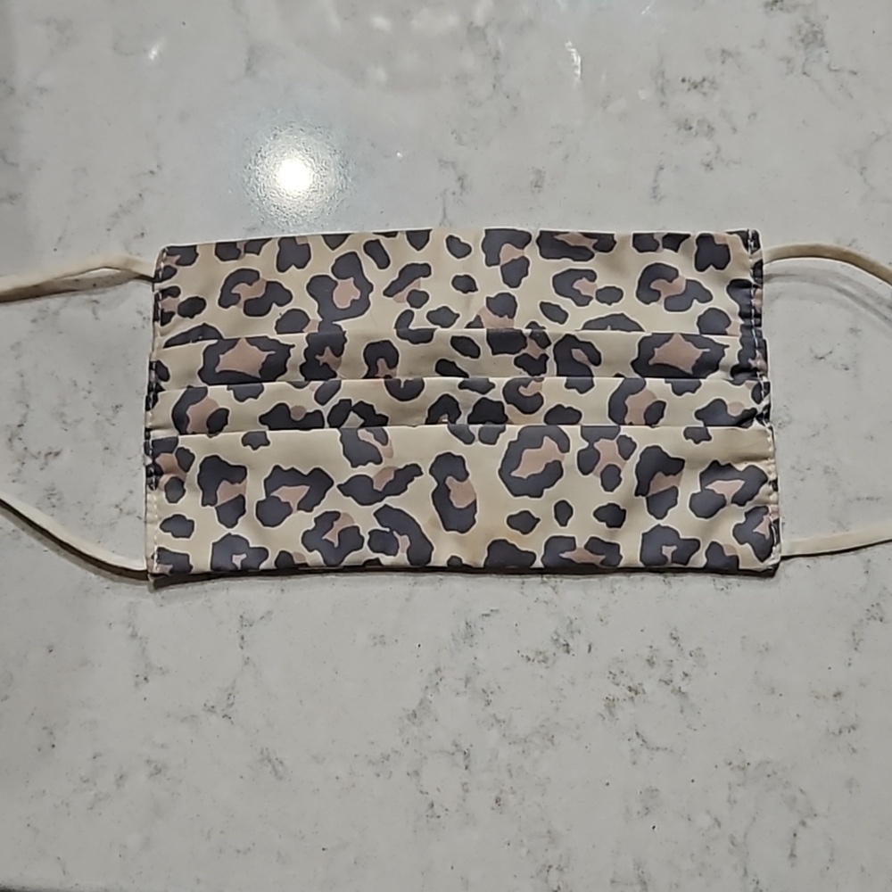Cheetah print face mask